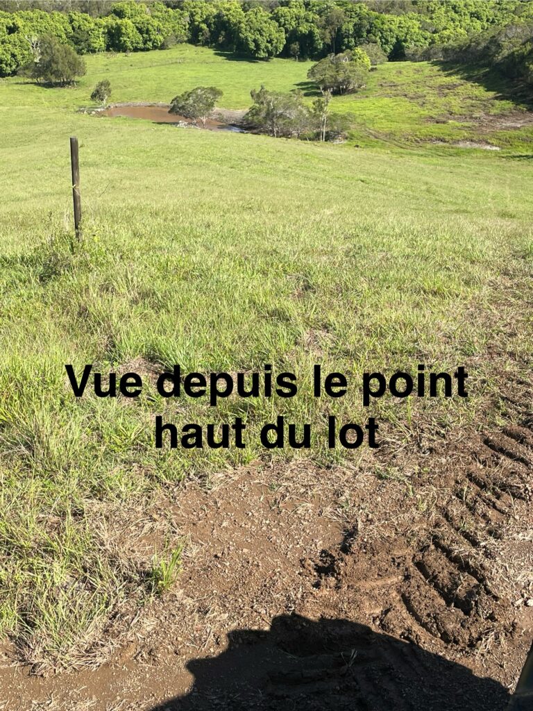 Terrain de 5 hectares viabilisé à vendre à La Foa - Vanym